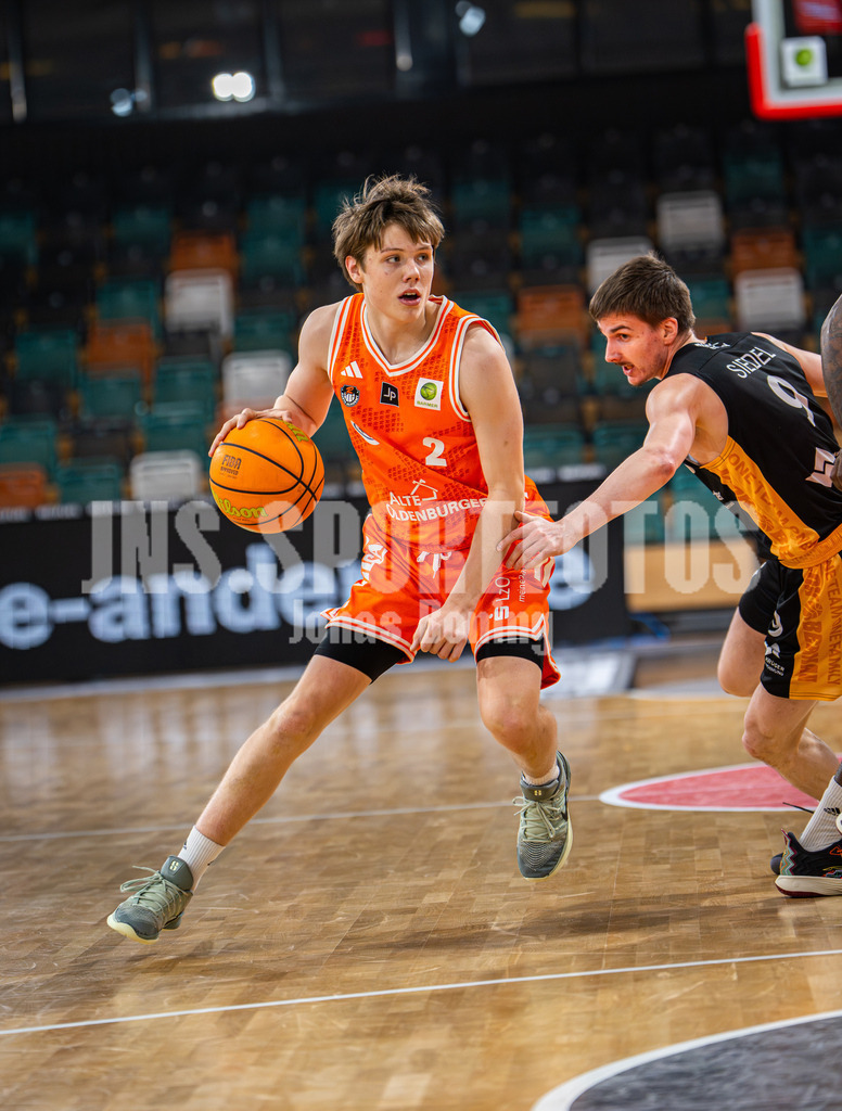 Basketball I Herren I Saison 2025-2026 I ProB Nord I 18. Spieltag I Rasta Vechta II - LOK Bernau-69 | Epke Kruthaup (2,Rasta Vechta II) - Realisiert mit Pictrs.com