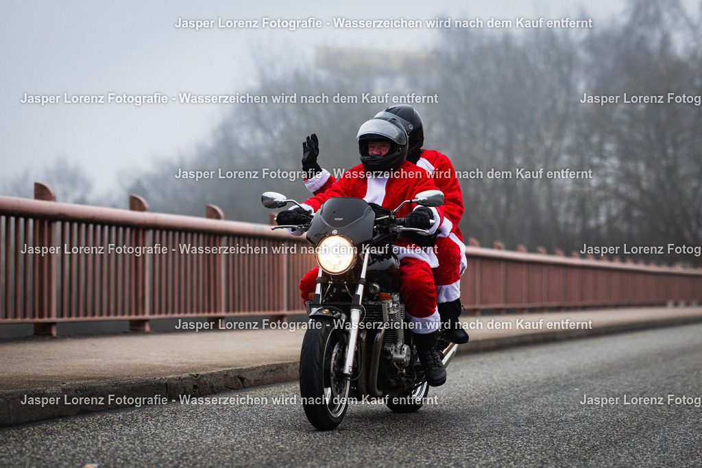 X-Mas Ride I Kiel I 2025 | Jasper Lorenz Fotografie - Realisiert mit Pictrs.com