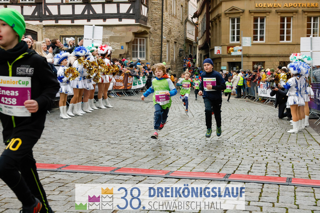 400m AOK Junior Cup | 3 Koenigslauf 2024 400m AOK Junior Cup - Realisiert mit Pictrs.com
