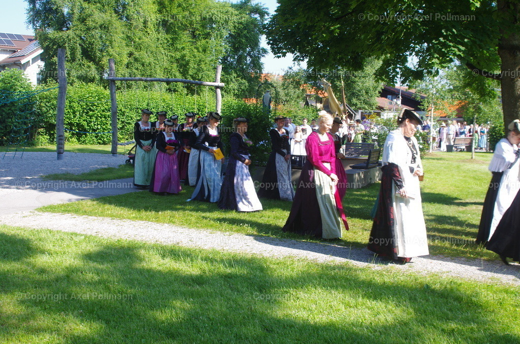 IMGP3067 | fotografiert von Axel PollmannLeonhardi Wallfahrt Benediktbeuern und Murnau, Fronleichnam, Fasching, Landschaft im Loisachtal und Benediktbeuern  - Realisiert mit Pictrs.com