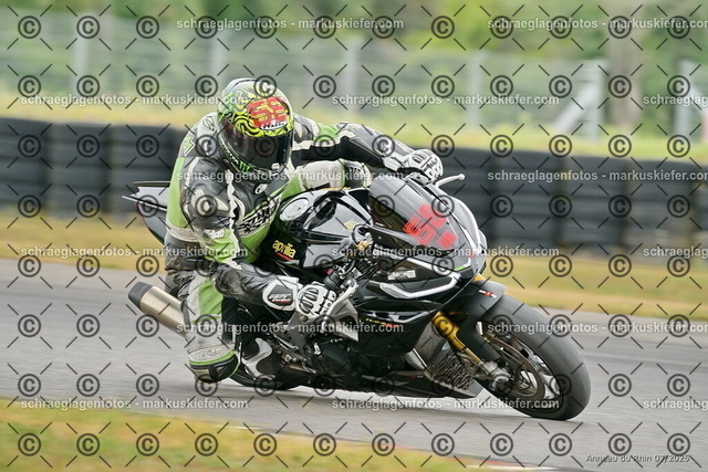 25bt05-0673 | markuskiefer.com - Realisiert mit Pictrs.com