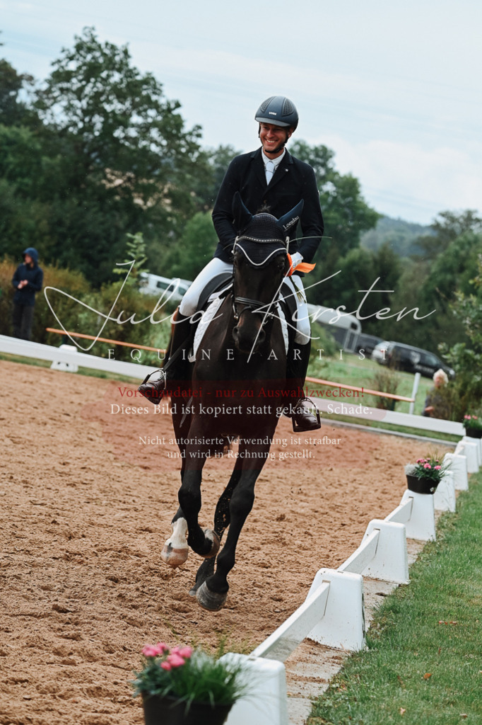DSC_7282 | Pferde- und Turnierfotografie in Westsachsen. Pferdeportraits, Auftragszeichnungen und intuitive Kunst.