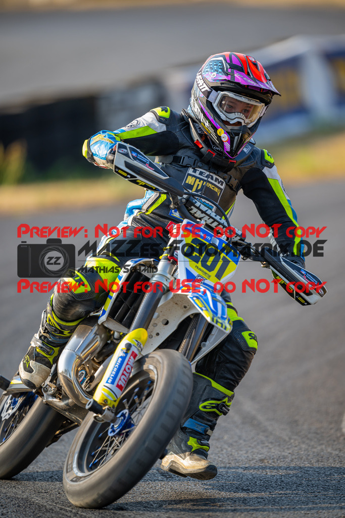 MaZZes-Fotomatrix-20260816-609253 | ROOKIES