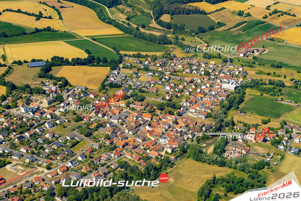 Das Luftbild der Stadt Hallerndorf wurde 2022 vom Flugzeug heraus erstellt (keine Drohnen-Aufnahmen) Aufnahmehöhe ca.450 Meter- hohe Bildauflösung und Druck-Qualität. Garantiert!