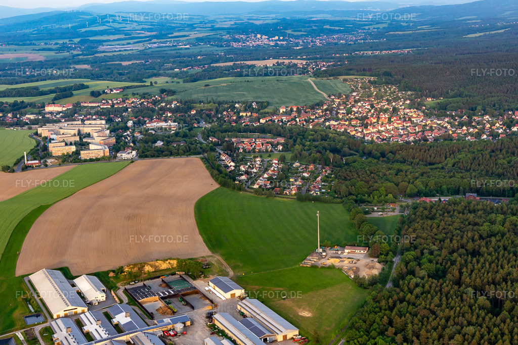 Luftbild: Ortsansicht von Westen im Ortsteil Das Städtel in Olbersdorf im Bundesland Sachsen in Deutschland. Foto: IMG_141596.jpg vom 23.05.2024 durch Werner Riehm/FLY-FOTO.de