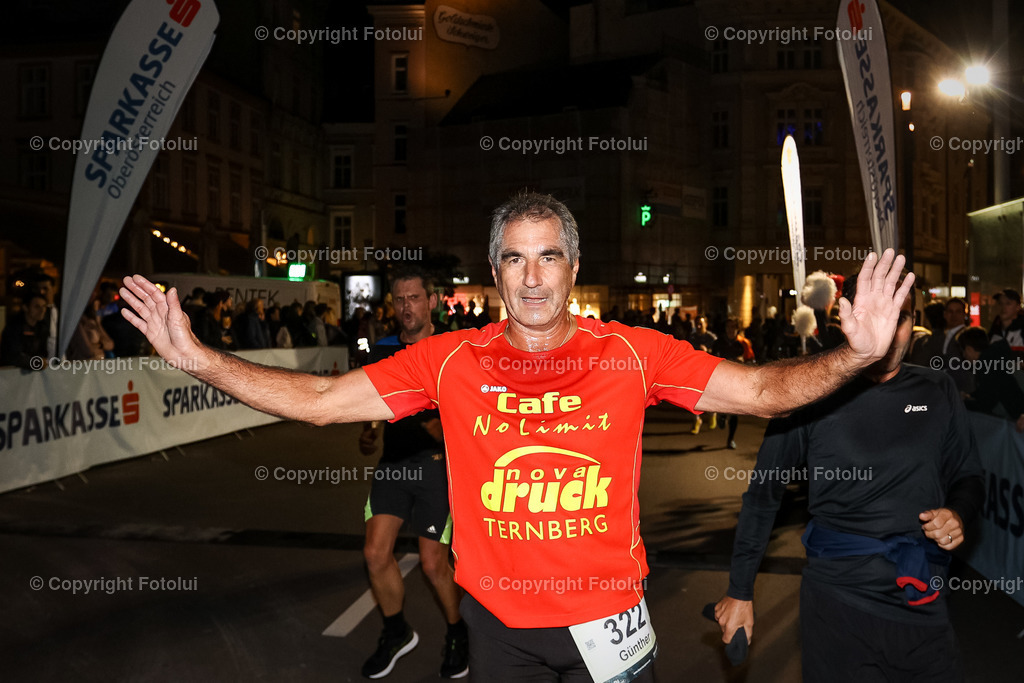 A-BINDER_20220922_0081 | LINZ,  AUSTRIA,22.Sept. 2022 - Night Run, Image shows Night Run.
Photo: Sportmediapics.com/ Manfred Binder