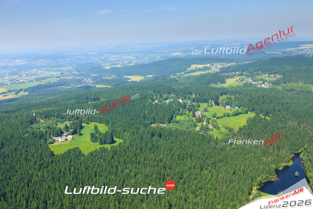 Die Luftaufnahme der Stadt Auerbach-vogtland wurde vom UL-Flugzeug heraus erstellt ( keine Drohne )- hohe Auflösung für beste Qualität