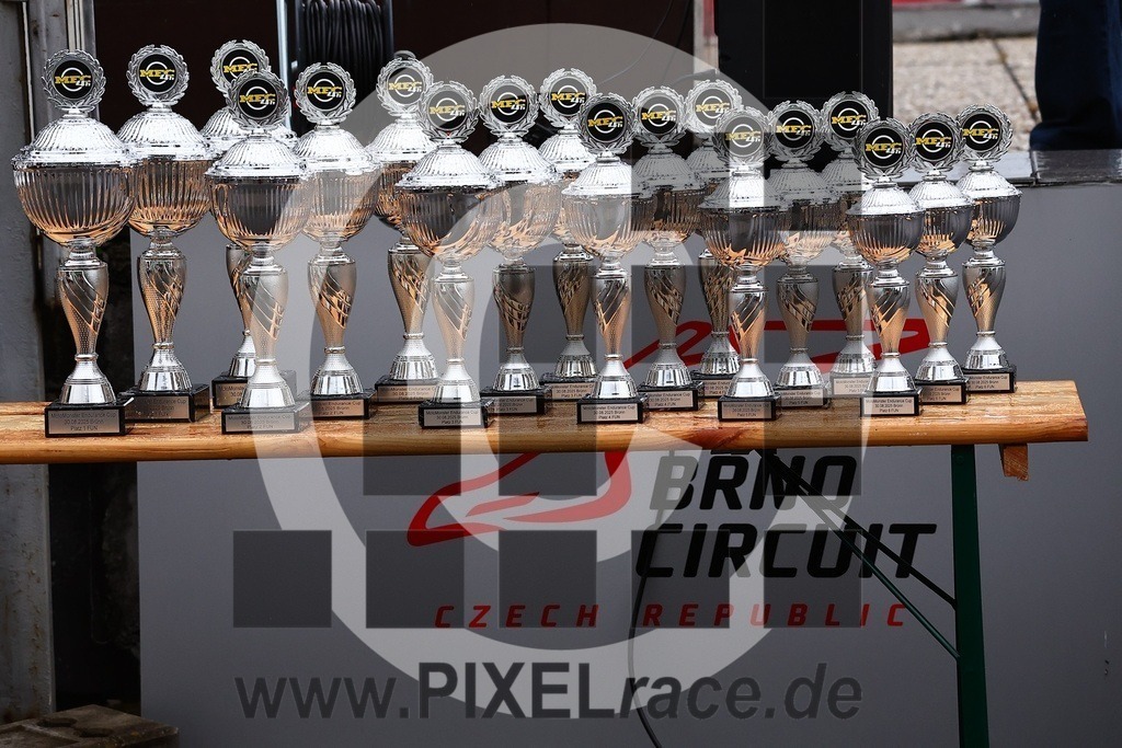 social-20250830_08377 | Schöne Erinnerungen an spannende Momente - das festzuhalten ist unser Job. PIXELrace.de ist seit 2003 auf den Rennstrecken Europas unterwegs um die Action draußen beim Fahren und die wunderbare Stimmung imm Fahrerlager für euch einzufangen.