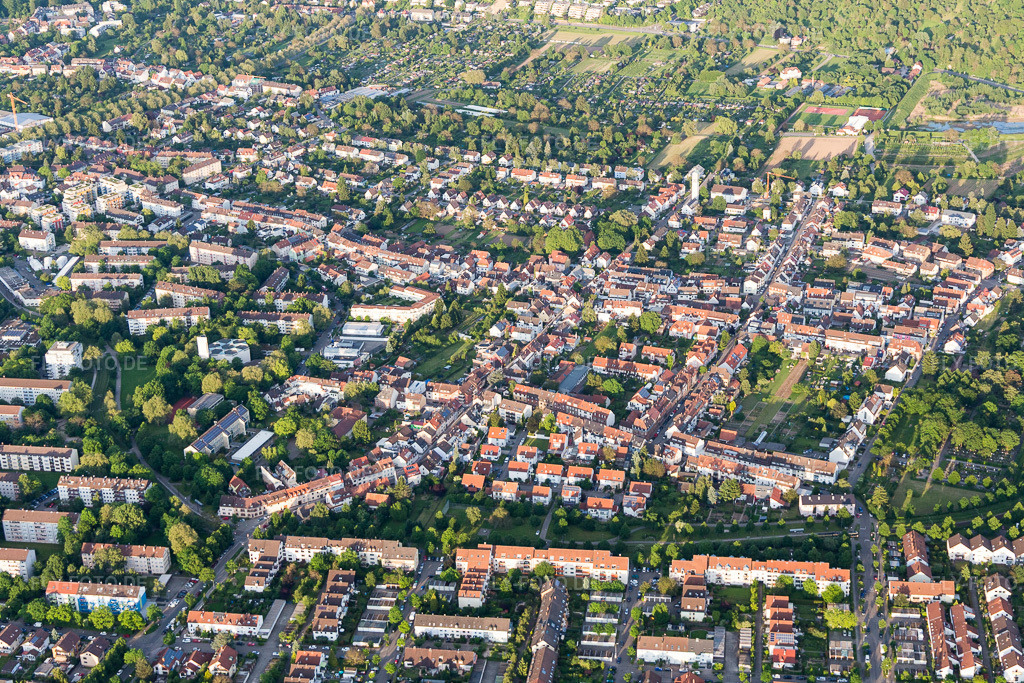 Luftbild: Bergstr im Ortsteil Durlach in Karlsruhe im Bundesland Baden-Württemberg in Deutschland. Foto: IMG_099554.jpg vom 21.05.2017 durch Werner Riehm/FLY-FOTO.de