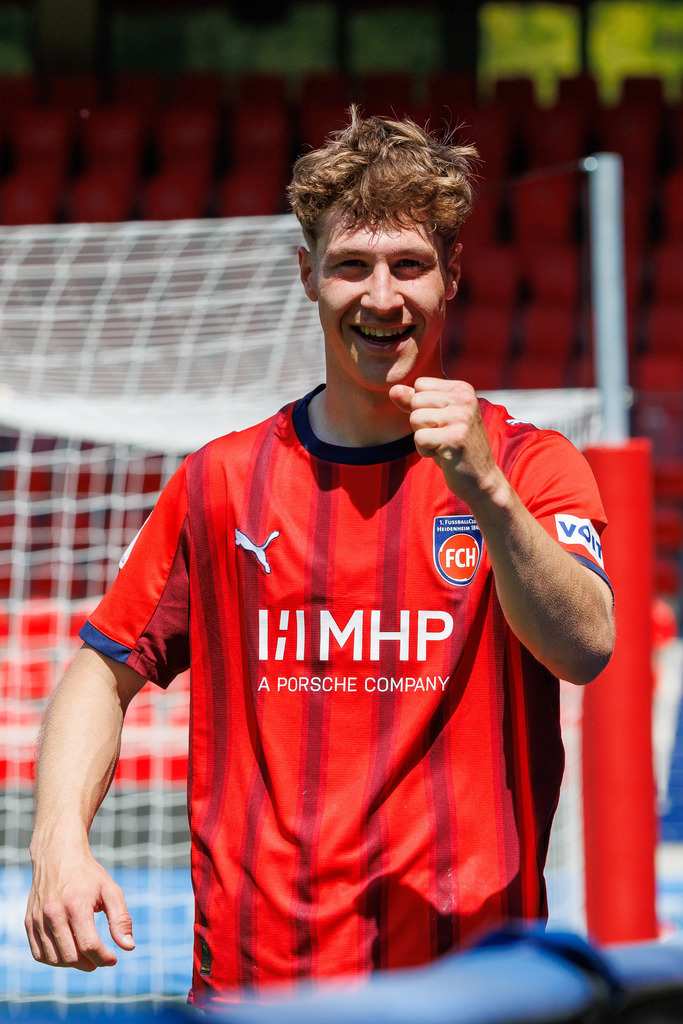20260503-U19_FCH-LEV_144 | 1.FC Heidenheim 1846 vs. Bayer 04 Leverkusen, Fußball, U19, A-Junioren, NWL, U19-DFB-Nachwuchsliga, 2025/2026, Achtelfinale, 03.05.2026 in Heidenheim, Voith Arena(Foto: Michael Bulling) - Realisiert mit Pictrs.com