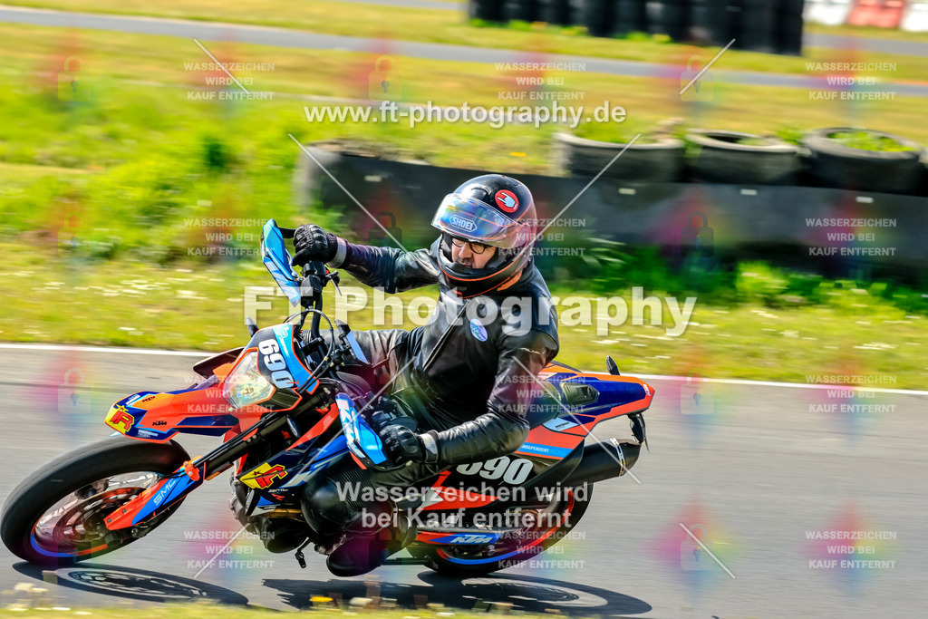 _OTO2239 | Hier findet Ihr Bilder von Touristenfahrten auf der Nürburgring Nordschleife oder von anderen Veranstaltungen die ich besucht habe. Viel Spass beim Durch Schauen 