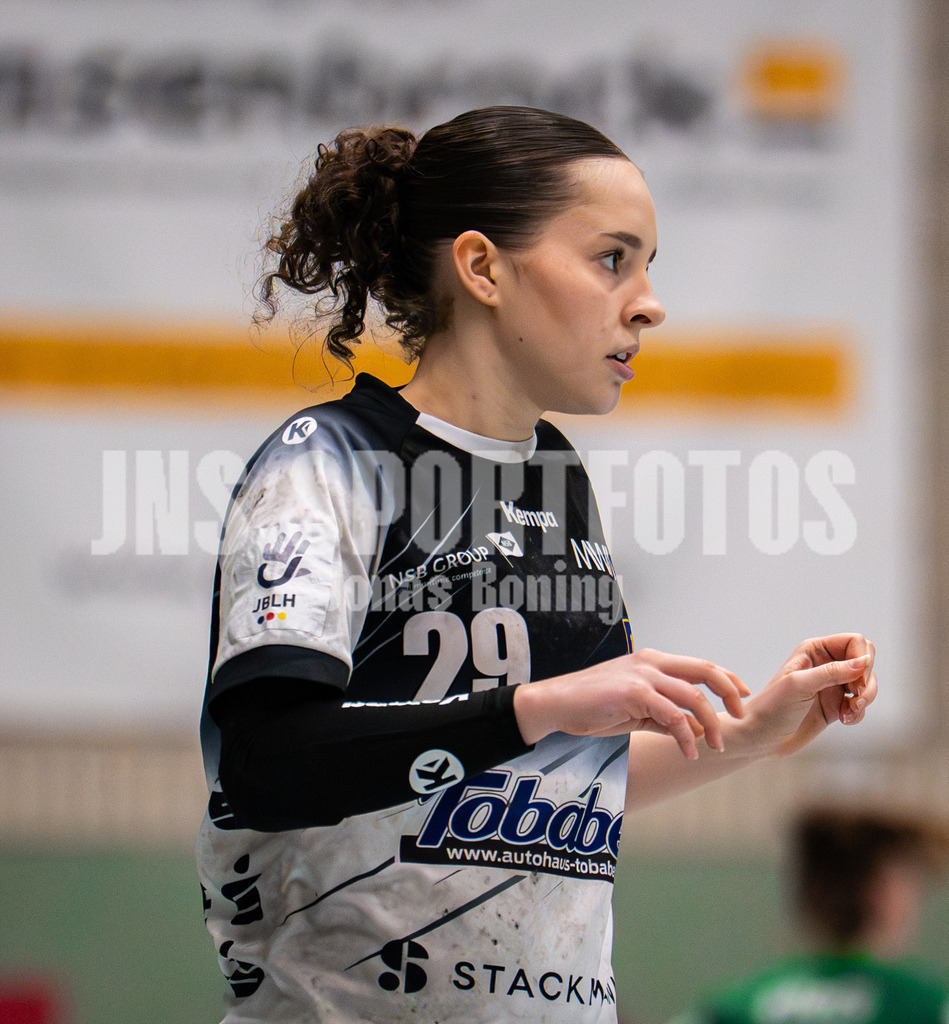 Handball I Frauen I Saison 2025-2026 I 3. Liga Staffel Nord I 13. Spieltag I SC SFN Vechta -Buxtehuder SV II-16 | Caja Sophie Sundermann (29, Buxtehuder SV II) - Realisiert mit Pictrs.com