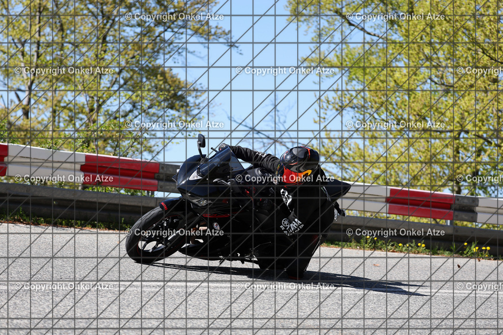 IMG_7594 | Fotograf am Kyffhäuser. Onkel Atze. Kyffhäuser Rennstrecke. Café36. Motorsportfotografie. - Realisiert mit Pictrs.com