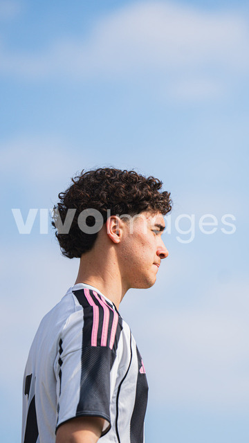juv_lut_fmachado-0071 | Images from the Juniors B match between Juventus Academy and FC Lutry, played on 18 March 2026 in Lutry, Switzerland, featuring players, coaching staff and match action throughout the game.