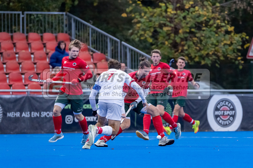 HK_20241102_108381 | 1. Bundesliga Herren Crefelder HTC - TSV Mannheim am 2.11.2024 CHTC Krefeld, Krefeld , Kossol Timo ( Crefelder HTC #3 ) , Samuel Holzhauser ( TSV Mannheim #7 )