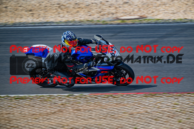 MaZZes_FotoMatrix_230719_0134 | GRUEN