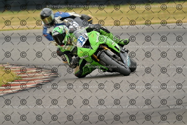 25bt05-1340 | markuskiefer.com - Realisiert mit Pictrs.com