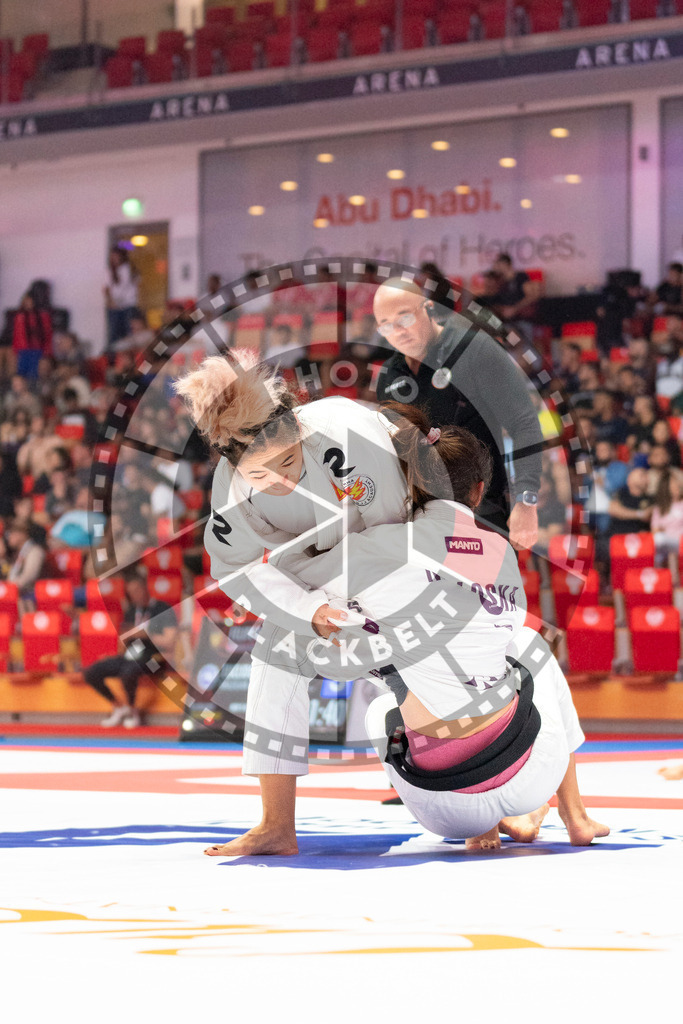 20231109PBB3915 | Fighters compete during the AJP World Professional Championship in the Mubadala Arena in Abu Dhabi, Arab United Emirates, on November 9, 2023.