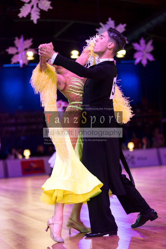 20241215_WDSF_Open_Youth_Std-Riga-8604 | Tanzsportbilder, Standardtanz, Lateintanz, WDSF, DTV, LTVB, dancecomp, goc, hessen tanzt, blaues band der spree, walzer, tango, wiener walzer, slowfox, quickstepp, samba, rumba, cha-cha-cha, paso doble. jive, hd-kroft photography, turniertanzsport