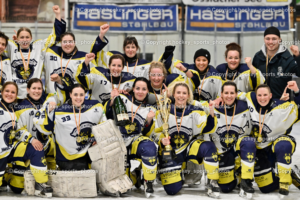 WILDCATS PATERNION & Lady Hawks Siegerehrung-Meisterfeier | Meisterfoto 2024/25 Wildcats Paternion, Mannschaftsfoto Wildcats Paternion, WILDCATS PATERNION &amp; Lady Hawks Siegerehrung-Meisterfeier, WILDCATS PATERNION &amp; Lady Hawks Siegerehrung-Meisterfeier am 12.03.2025 in Steindorf (Ossiachersee Halle), Austria, (Photo by Bernd Stefan)