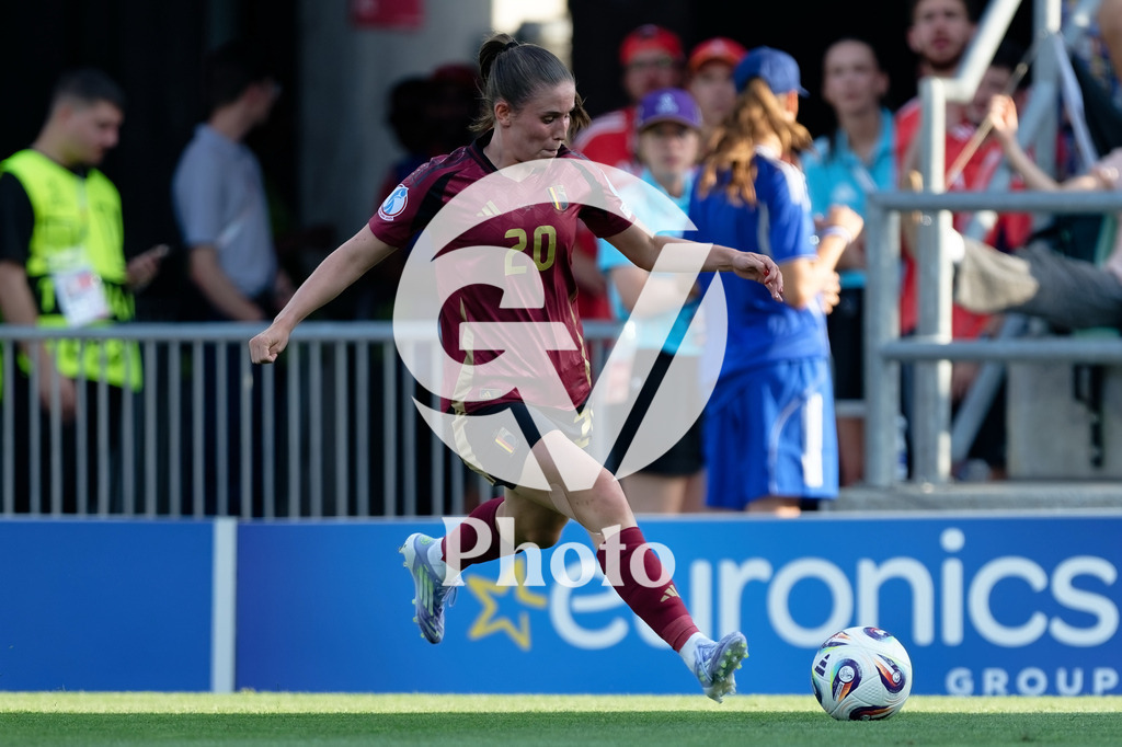 Belgium v Italy - UEFA Women's EURO 2025 Group B | SION, SWITZERLAND - JULY 3: Marie Detruyer of Belgium  shoots  during the UEFA Womens EURO 2025 Group B match between Belgium and Italy at Stade de Tourbillon on July 3, 2025 in Sion, Switzerland. (Photo by Giuseppe Velletri/Sports Press Photo/Getty Images)
