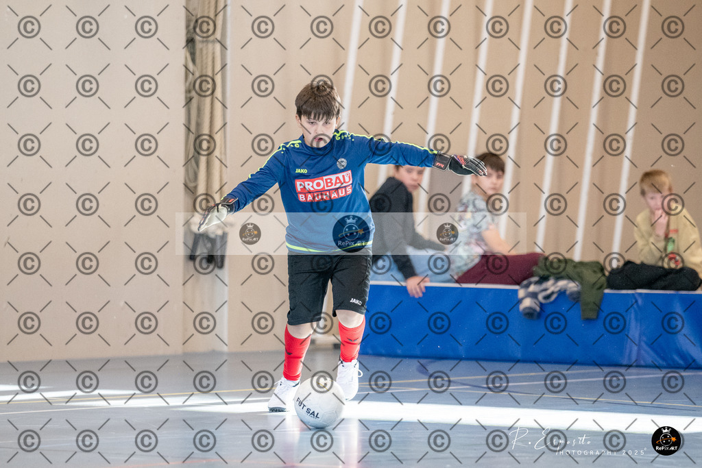 20251122_FCR-Hallenturnier-E_1_006-11 | Sport und Naturfotografie von Roberto Esposito zeigt echte Momente Bewegung und die Schönheit der Natur. Ausdrucksstarke Bilder schaffen Emotionen.