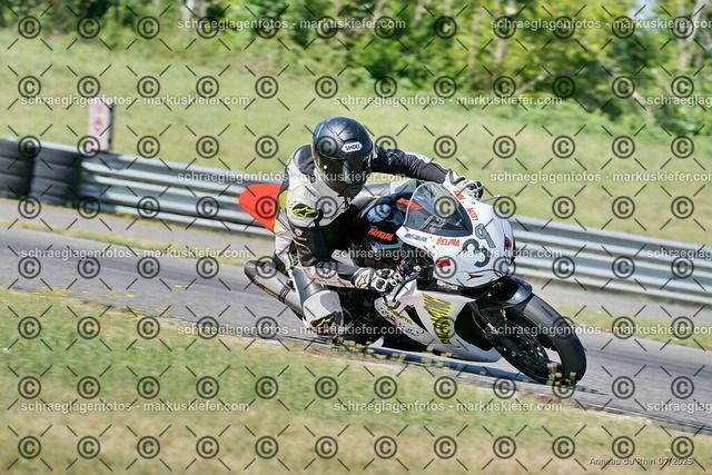 25bt04-0148 | markuskiefer.com - Realisiert mit Pictrs.com