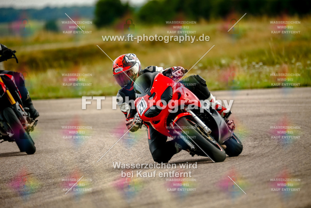 Chambley Juli-2197 | Hier findet Ihr Bilder von Touristenfahrten auf der Nürburgring Nordschleife oder von anderen Veranstaltungen die ich besucht habe. Viel Spass beim Durch Schauen 