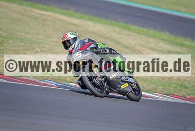 spof8124 | Professionelle Fotos von Sportveranstaltungen, aber auch Hochzeiten und anderen Events. - Realisiert mit Pictrs.com