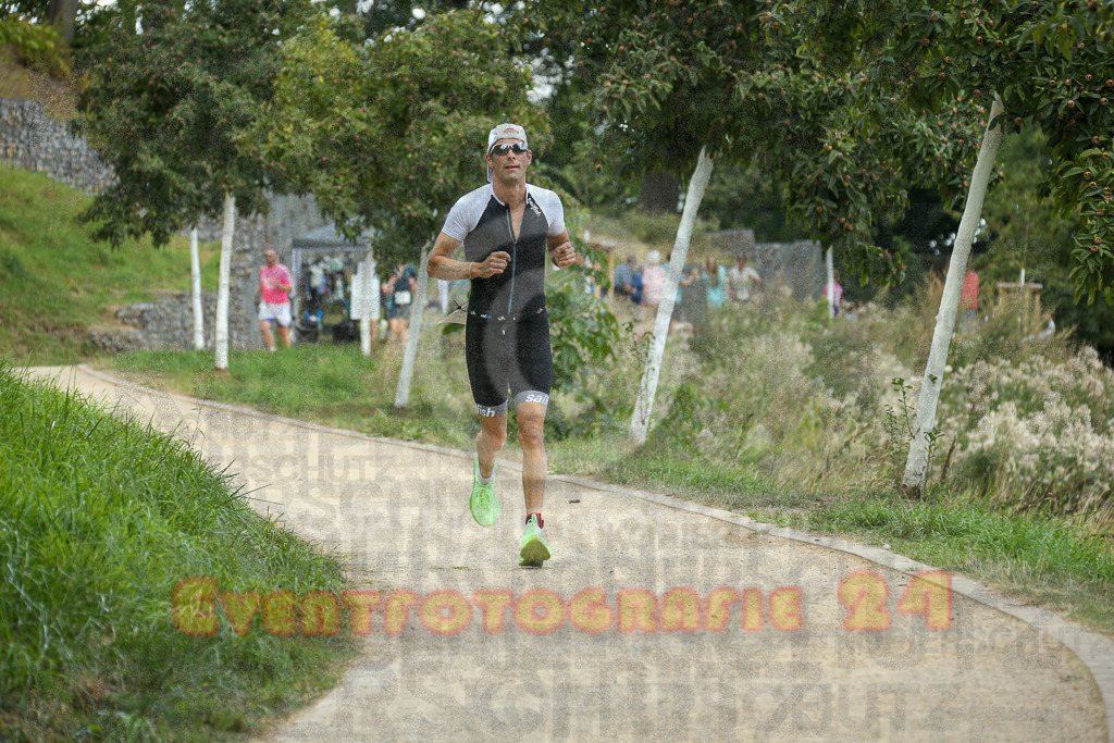 250824_1401_EX1_4642 | Sportfotografie im Rhein-Sieg Kreis, Köln, Bonn, NRW, Rheinland Pfalz, Hessen, etc. Unser Tätigkeitsfeld umfasst den Laufsport vom Volkslauf über den Marathon, Duathlon, Triathon bis zum Ultralauf wie Kölnpfad Ultra oder Schindertrail.