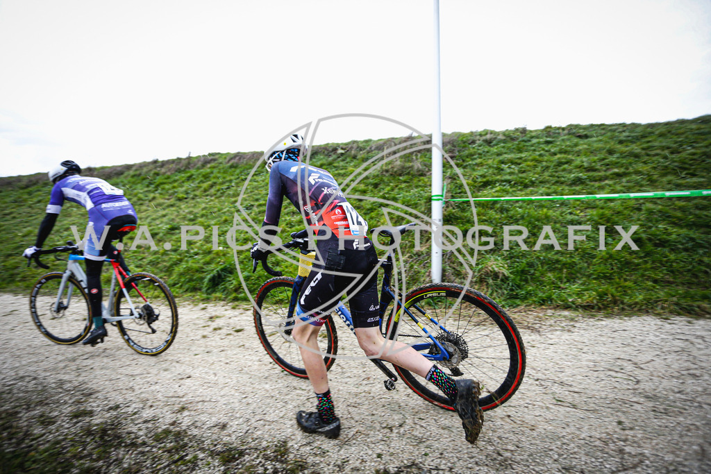 ..... | AUSTRIA, 24.11.24, 3.Radquerfeldein GP um das Sportzentrum Gunskirchen Image shows: Photo: Wapics / Andreas Willdoner