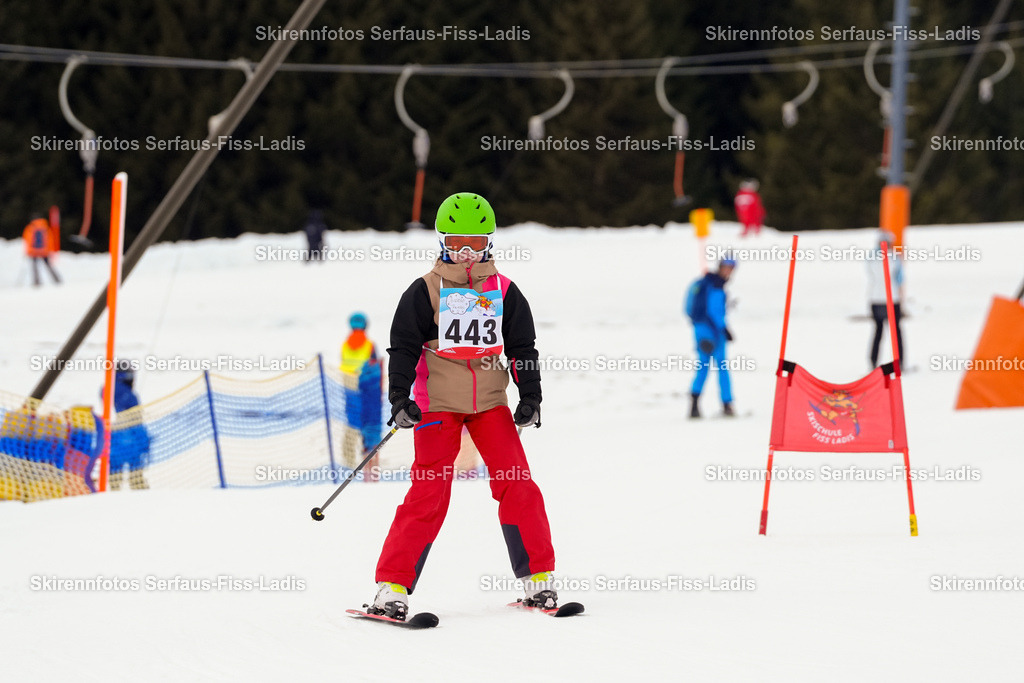 SRF_02.01.2026_0734 | Skirennfotos,Serfaus,Fiss,Ladis,Kinderskirennen,Winter,Tirol,Oberland,skirace,SFL,feelfree,weil wir's genießen,ski,Ski,skifahren,Sonnenplateau, - Realisiert mit Pictrs.com