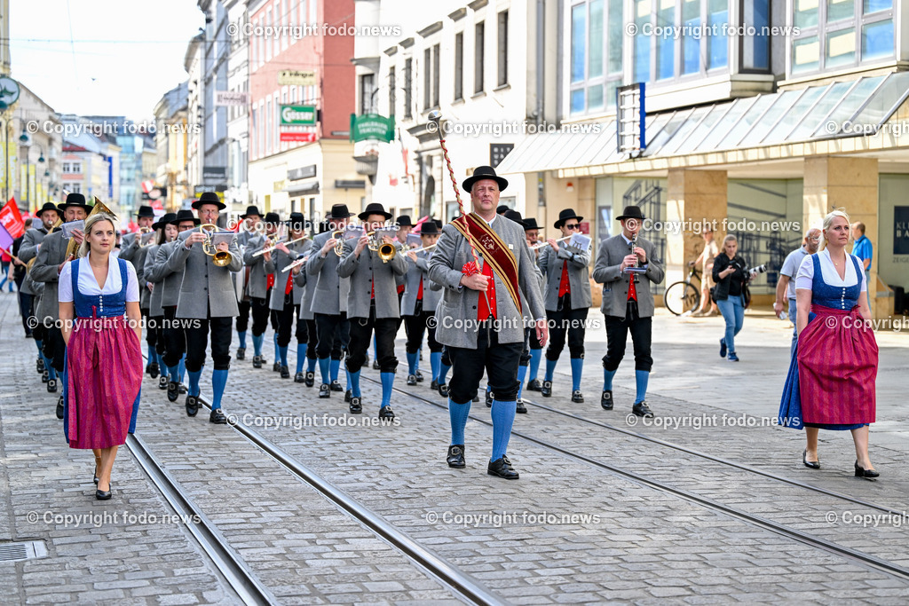 Hauptplatz Linz_ 1. Mai Umzug 2024_ 01.05.2024-2 | 01.05.2024, Hauptplatz Linz, AUT, Hauptplatz Linz, im Bild 1. Mai Umzug 2024 Linz Hauptplatz, SPOE 
