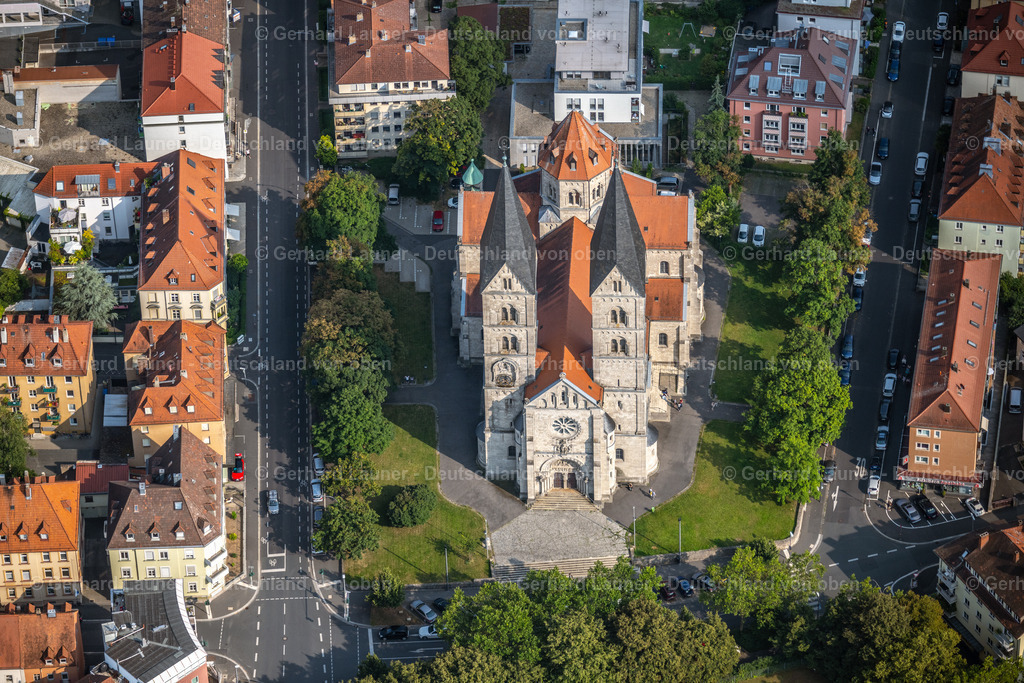 4047589 | St. Adalbero ist eine 1899 eröffnete katholische Pfarrkirche (genannt Adalberokirche oder auch Sanderauer Dom)