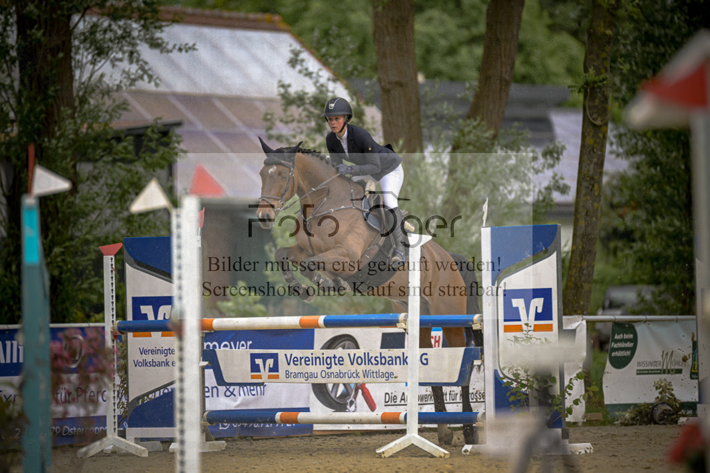 20240505-DOS_8962 | Entdecke hochwertige Reitturnierfotos von Foto Oger. Professionell, emotional und authentisch – jetzt Lieblingsmomente im Shop bestellen.Deutschlandweite Turnierfotografie. - Realisiert mit Pictrs.com
