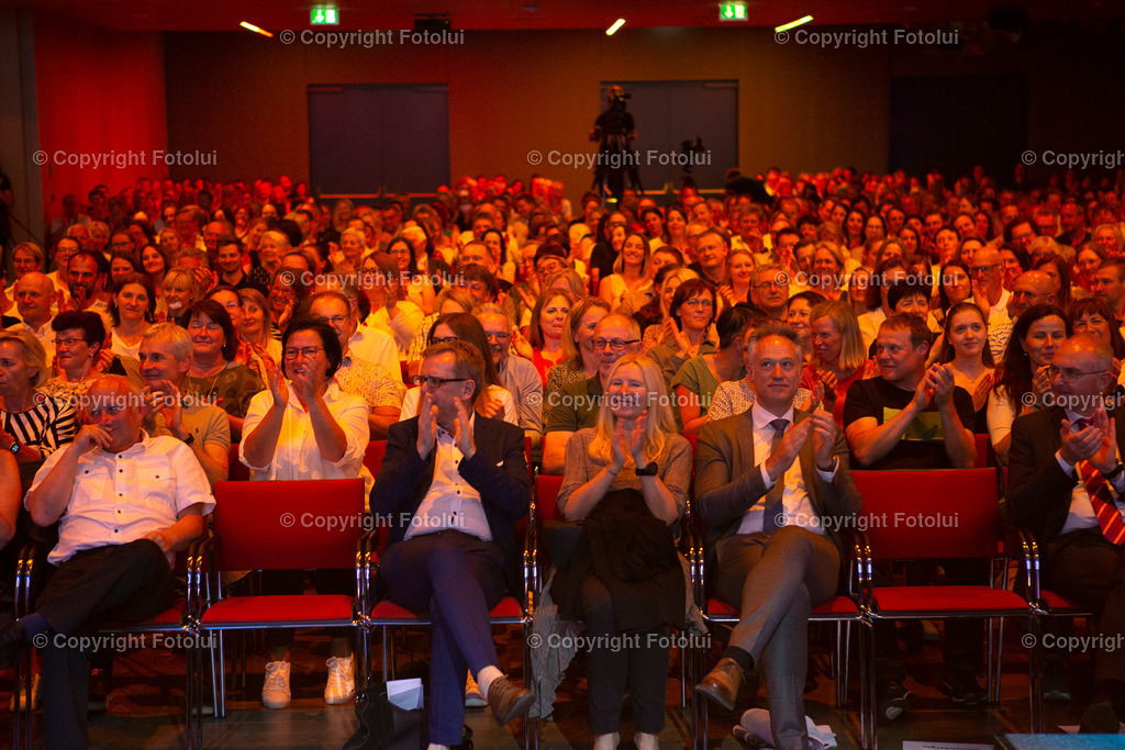 OBERBANK_35 | EIN DANK AN DIE PFLEGEKRAEFTE KABARETT MIT KLAUS ECKEL 02.06.2022 OBERBANK DONAU-FORUM LINZ IM BILD: KLAUS ECKEL. FOTO:FOTOLUI/OBERBANK