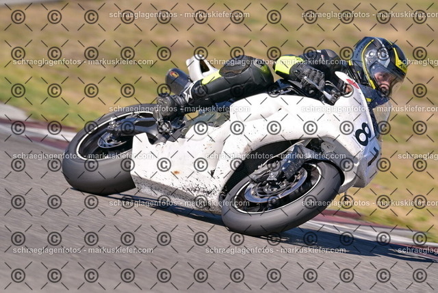 26bt05-0229 | markuskiefer.com - Realisiert mit Pictrs.com