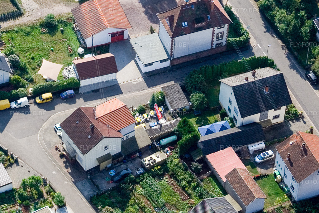 Luftbild: Schulstr im Ortsteil Gräfenhausen in Annweiler im Bundesland Rheinland-Pfalz in Deutschland. Foto: IMG_12067.jpg vom 31.07.2008 durch Werner Riehm/FLY-FOTO.de