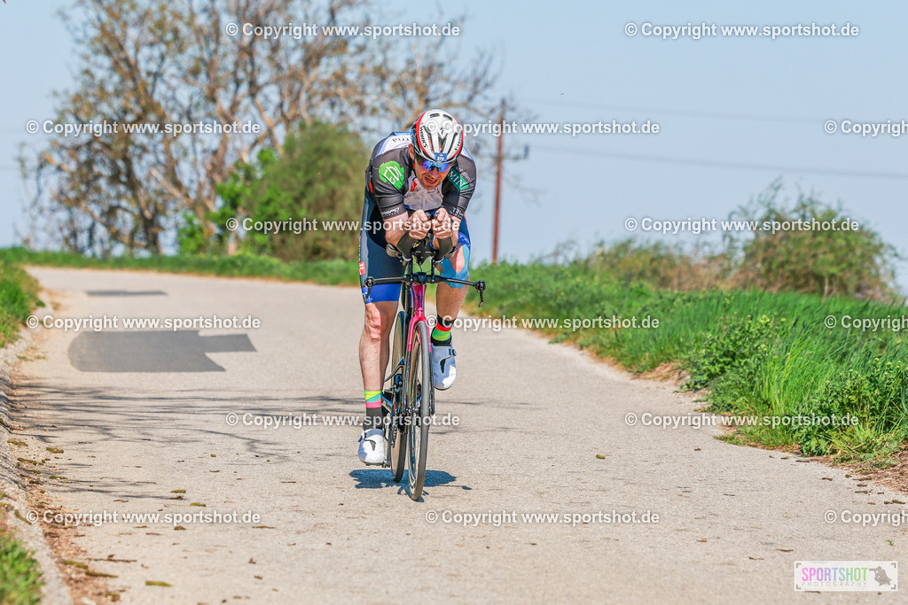271_AR7_4003 | Neusiedlersee Radmarathon 2026@sportshot_your_pictrs #yourpictures#roadtowm2029 #nrm #neusiedlerseeradmarathon #neusiedlersee #neusiedlerseetourismus #burgenland #mörbisch #nrm26 #burgenlandtourismus #voglundco #poweredbyburgenlandtourismus #radsport #rad #marathon #ucigranfondo #visitburgenland #ucigranfondoworldseries