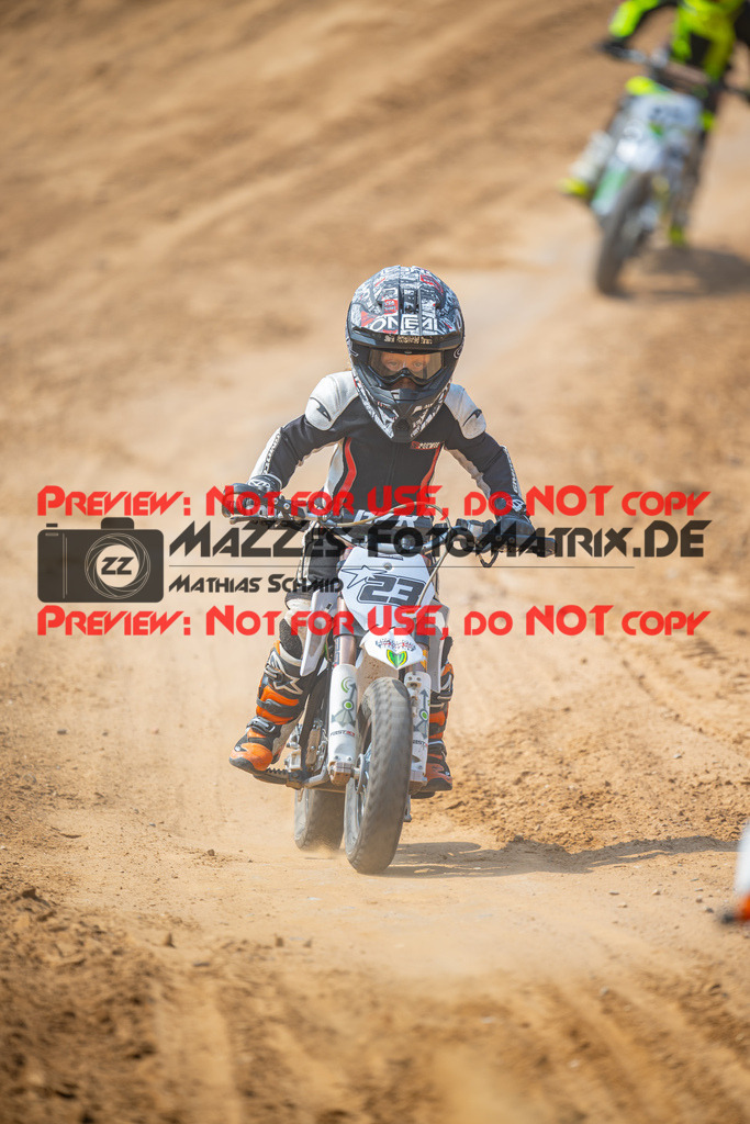 MaZZes-Fotomatrix-20260816-615398 | ROOKIES