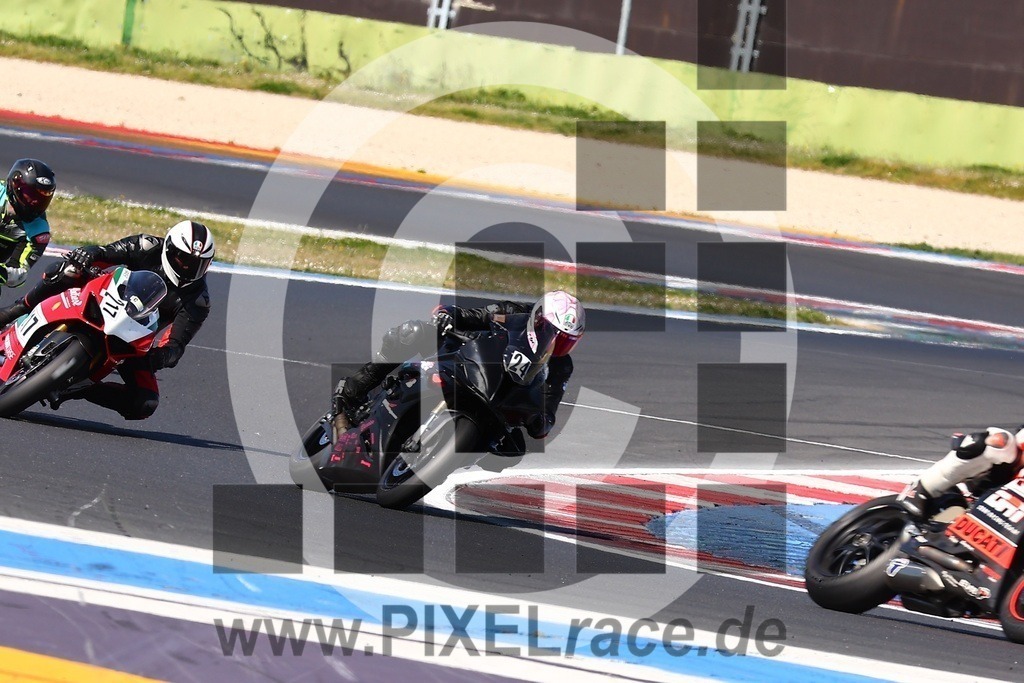 0024-20260404_07368 | Schöne Erinnerungen an spannende Momente - das festzuhalten ist unser Job. PIXELrace.de ist seit 2003 auf den Rennstrecken Europas unterwegs um die Action draußen beim Fahren und die wunderbare Stimmung imm Fahrerlager für euch einzufangen.