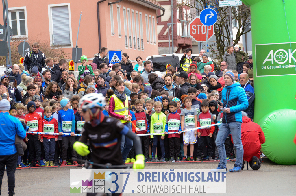 AOK JuniorCup 400m | 3Koenigslauf 2023 - Realisiert mit Pictrs.com