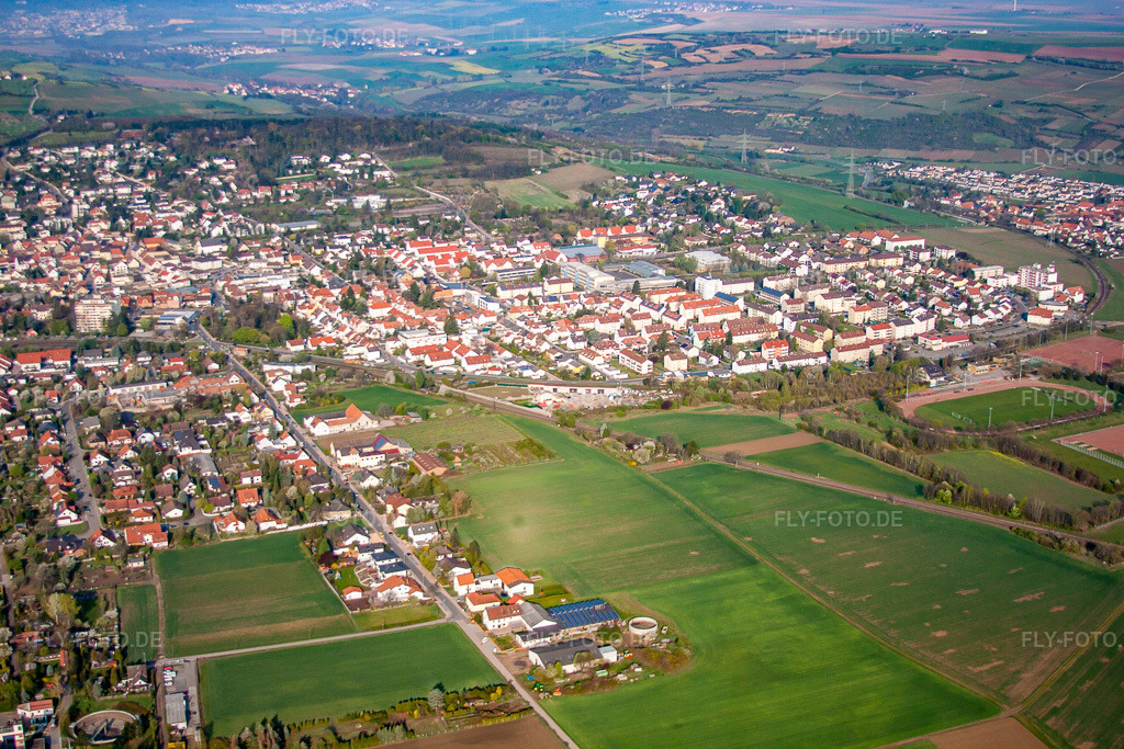 Luftbild: Grünstadt-Nord in Grünstadt im Bundesland Rheinland-Pfalz in Deutschland. Foto: IMG_49678.jpg vom 13.04.2012 durch Werner Riehm/FLY-FOTO.de