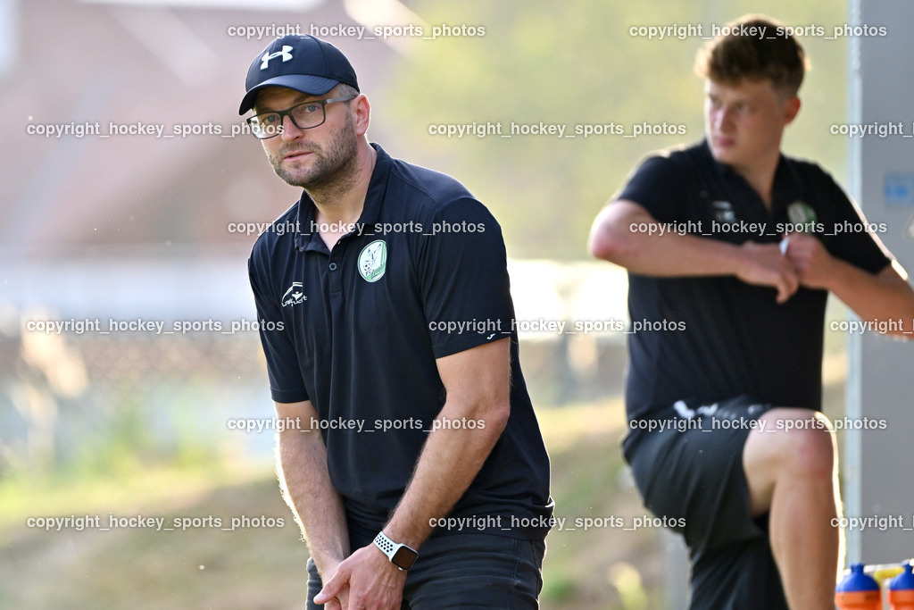 FC Lendorf vs. SC St.Veit | Headcoach FC Lendorf Christoph Morgenstern, Physio FC Lendorf Michael Wiesflecker, FC Lendorf vs. SC St.Veit, FC Lendorf vs. SC St.Veit am 17.08.2024 in Lendorf (Thomas Morgenstern-Arena), Austria, (Photo by Bernd Stefan)