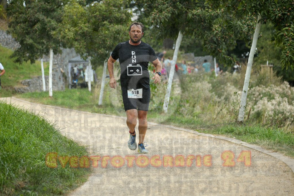 250824_1355_EX1_4259 | Sportfotografie im Rhein-Sieg Kreis, Köln, Bonn, NRW, Rheinland Pfalz, Hessen, etc. Unser Tätigkeitsfeld umfasst den Laufsport vom Volkslauf über den Marathon, Duathlon, Triathon bis zum Ultralauf wie Kölnpfad Ultra oder Schindertrail.