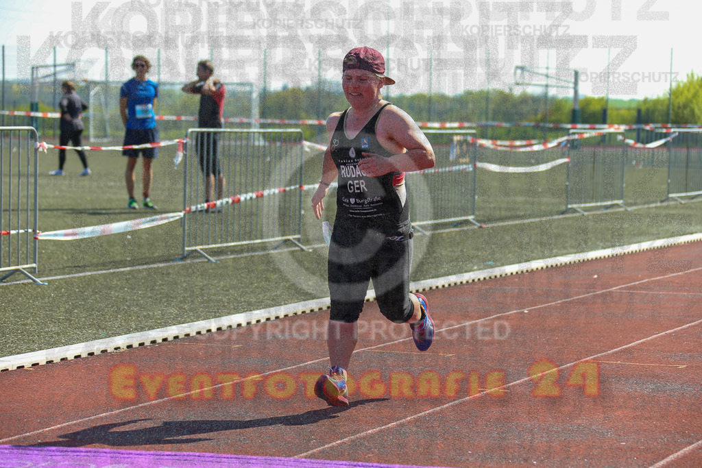 220424_1110_EX1_4444 | Sportfotografie im Rhein-Sieg Kreis, Köln, Bonn, NRW, Rheinland Pfalz, Hessen, etc. Unser Tätigkeitsfeld umfasst den Laufsport vom Volkslauf über den Marathon, Duathlon, Triathon bis zum Ultralauf wie Kölnpfad Ultra oder Schindertrail.