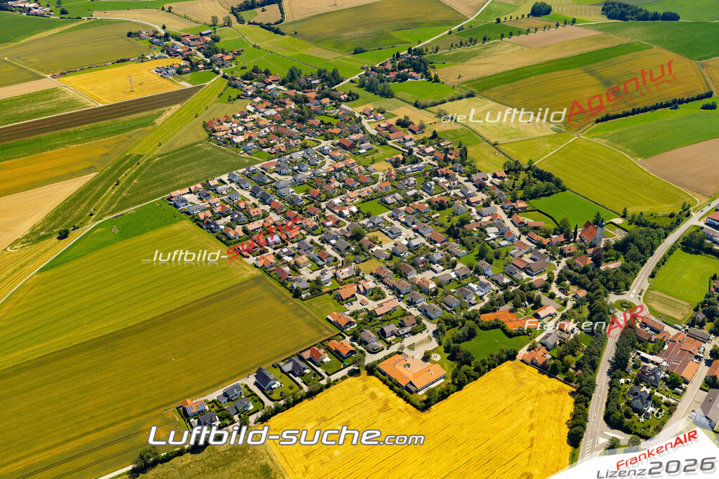 Aktuelles Luftbild von Aich Bodenkirchen - Die Luftaufnahme wurde 2022 mittels UL-Flugzeug erstellt ( keine Drohne ) - hochauflösende Kamera-Systeme von  Canon -Beste Qualität - Für grossformatige Ausdrucke geeignet. Die Geschenkidee !