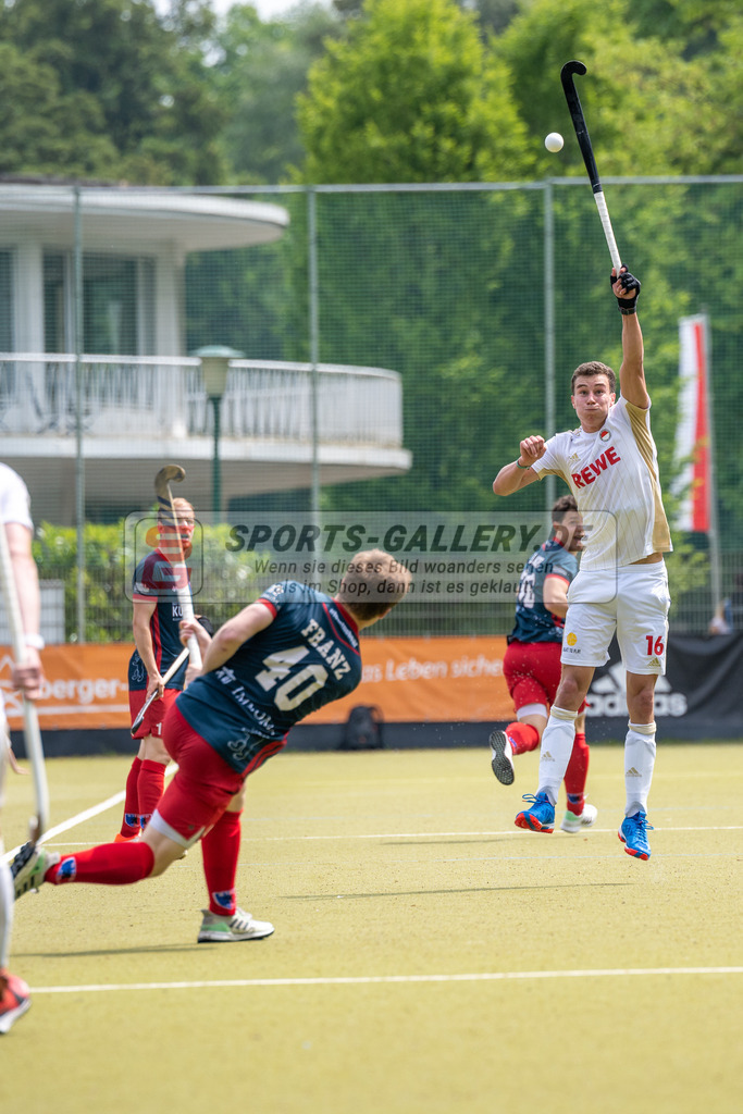 SFE_20230521_0052 | 1. Bundesliga Hockey Viertelfinale 3 Herren Rot-Weiss Köln - Berliner HC am 21.05.2023 in Köln (KTHC Stadion Rot-Weiss Köln Tennis and Hockey Club), Photo: Stephan Fehrmann 2023 (Sports-Gallery),Antheus Barry ( Rot-Weiss Köln #16 ) ,Christian Franz ( Bremer HC #40 )