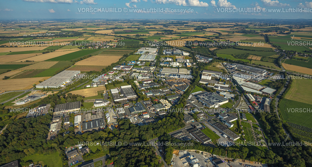 Soest230806253 | Luftbild, Gewerbegebiet Süd-Ost, Wiesen und Felder mit Fernsicht, Soest, Ruhrgebiet, Nordrhein-Westfalen, Deutschland