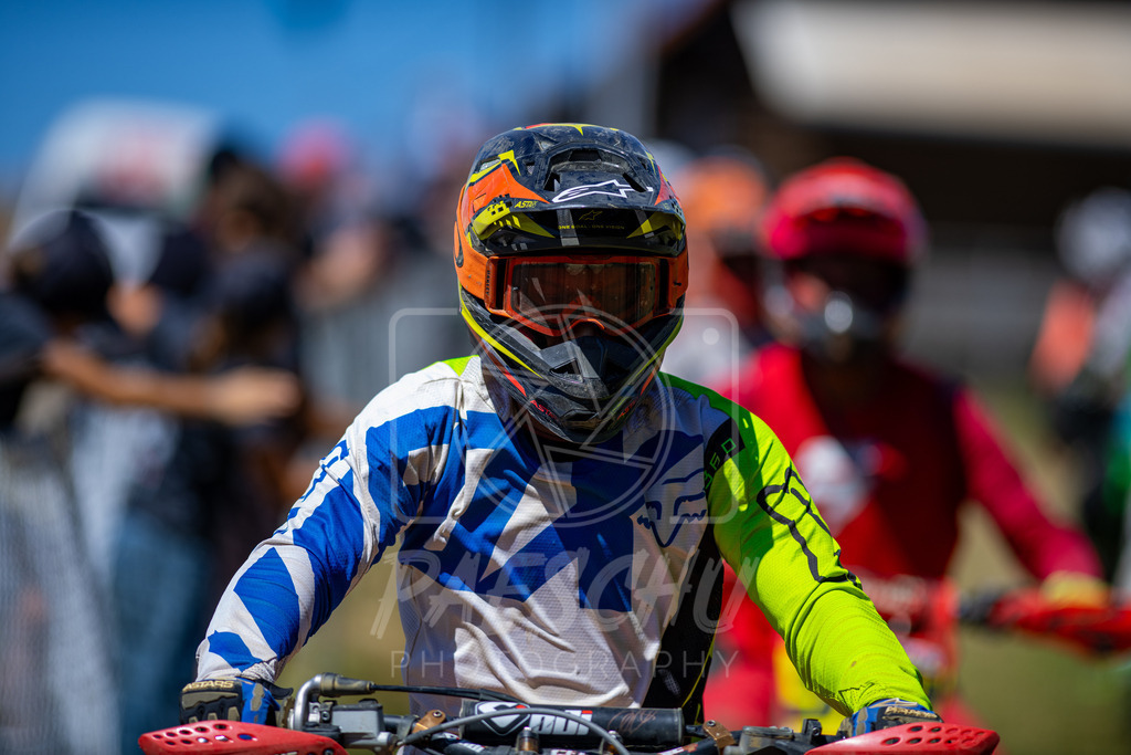 Se E+R (438) | Paeschuphoto Shop - Wer nicht sucht der auch nicht findet.Ob Motocrossbilder oder von einem besuchtem Spiel, Hauptsache Action. - Realisiert mit Pictrs.com